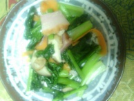 毎週家族でお野菜を楽しみにして、おいしくいただいています。作り手の方、送ってくださる方のお心が加わって、すごくすべてのお野菜が有り難いです。大根の葉っぱもありがたく、朝から食べています。